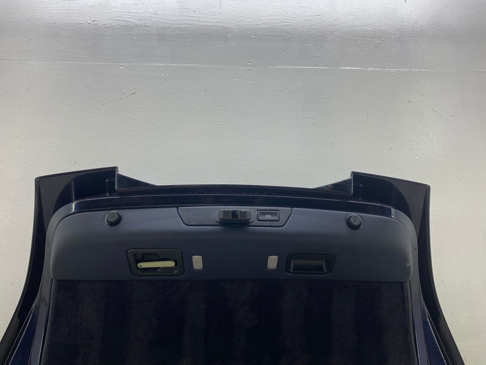 2010-2020 BENTLEY MULSANNE OEM REAR TRUNK DECK LID ASSEMBLY W/ CAMERA