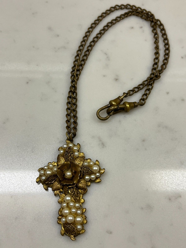 Victoria Spring Cross Necklace, Hand made. Metal and real pearls. - Picture 5 of 13
