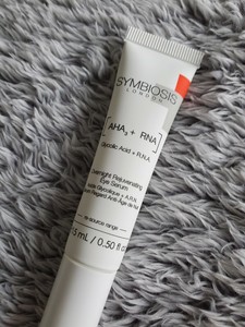 symbiosis overnight eye serum