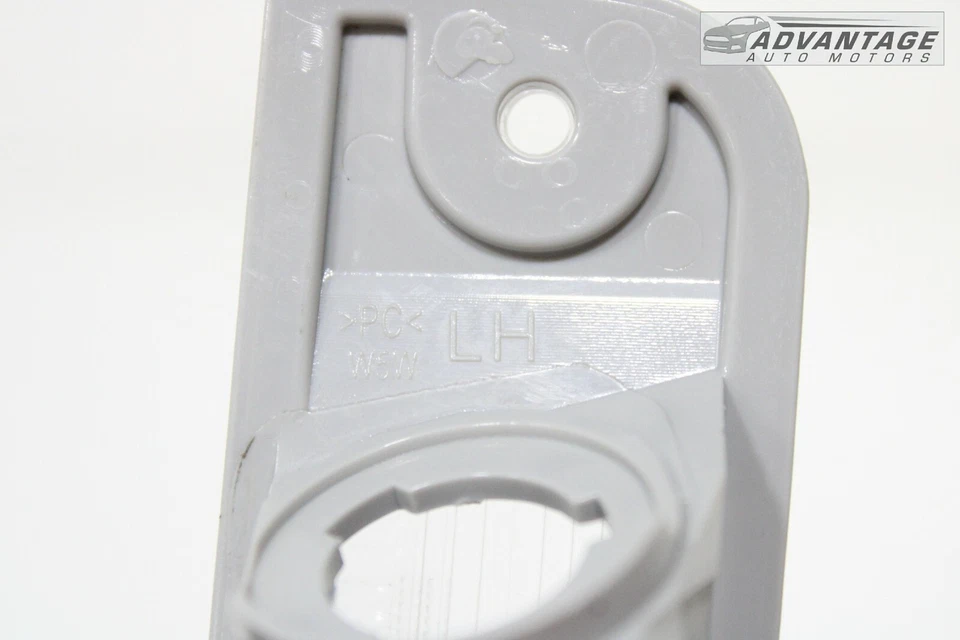 2019-2020 HYUNDAI SANTA FE REAR LEFT SIDE TAILGATE LICENSE LIGHT LAMP OEM - Image 4 of 4