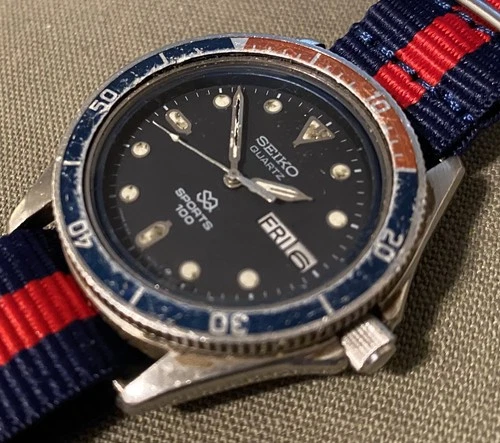 Vintage Seiko 8123 6109 Pepsi Bezel Diver Quartz Men’s Watch (See Details)