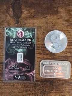 !!! Silver Lot Includes 1 Ounce Vintage Bar 1 Ounce Round & Sealed Grain !!!