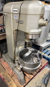 HOBART H600T COMMERCIAL 60 QT BAKERY DOUGH MIXER W/ BOWL, WHISK, HOOK and PADDLE