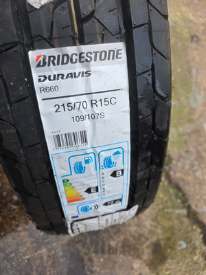 Bridgestone Duravis R660 215/70 R15C (passt für: 215/70R15)