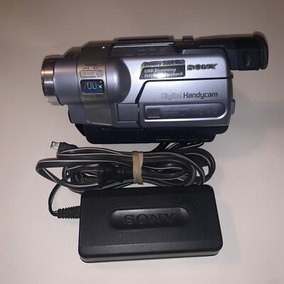 DCR-TRV103 SONY Hi8 ビデオカメラ DIGITAL8 1022 DCR-TRV103 SONY Hi8 ビデオカメラ DIGITAL8 1022 - メルカリ