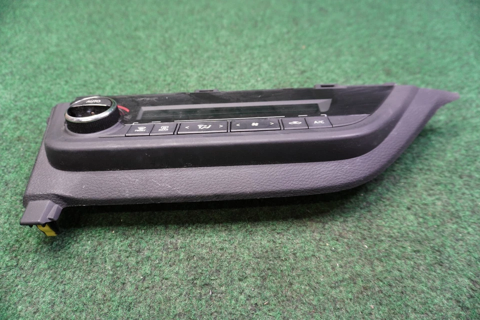 2014 15 16 17 18 TOYOTA COROLLA AC Control 5590002500 OEM - Imagem 2 de 4