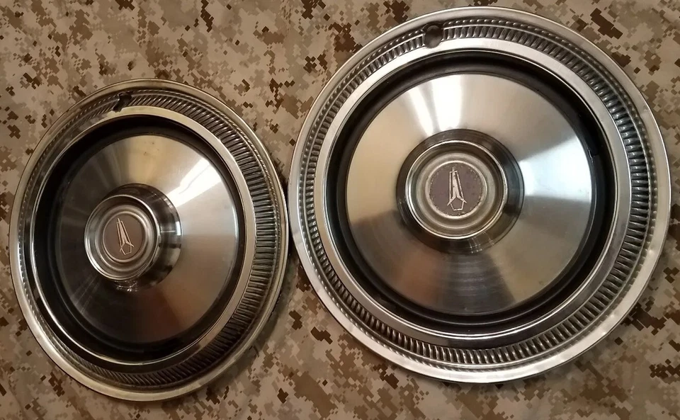 1974-1979 Plymouth 14" wheel  Hub Caps Valiant Duster Barracuda Scamp oem mopar - Image 4 of 4