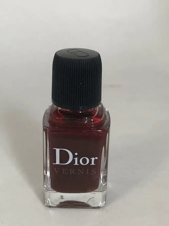 Mani of the day: Dior Vernis in Ivory. — Beautique