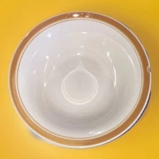 Everbrite Vintage Stoneware 9” Serving Bowl Ivory Yellow Gold Ring Diamond Mark