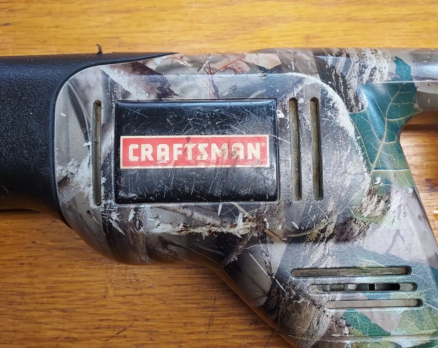 clean Craftsman 19.2v camouflage reciprocating saw model 315.114271