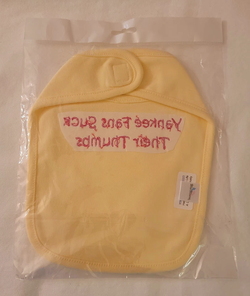 Nuevo Babero Bebé Infantil Yankee Fans Chuparse los Pulgares Novedad Amarillo Rojo Bordado Foto 3 de 4