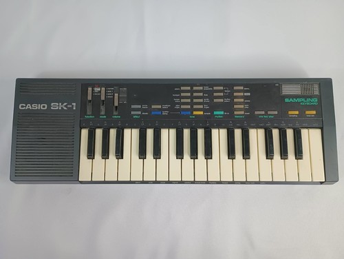 Vintage 1980s Casio SK-1 Portable 32 Key Sampling Keyboard Piano Tested Working