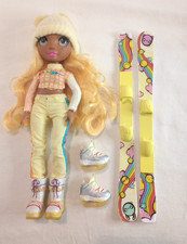 Rainbow High Winter Break Sunny Madison Fashion Doll
