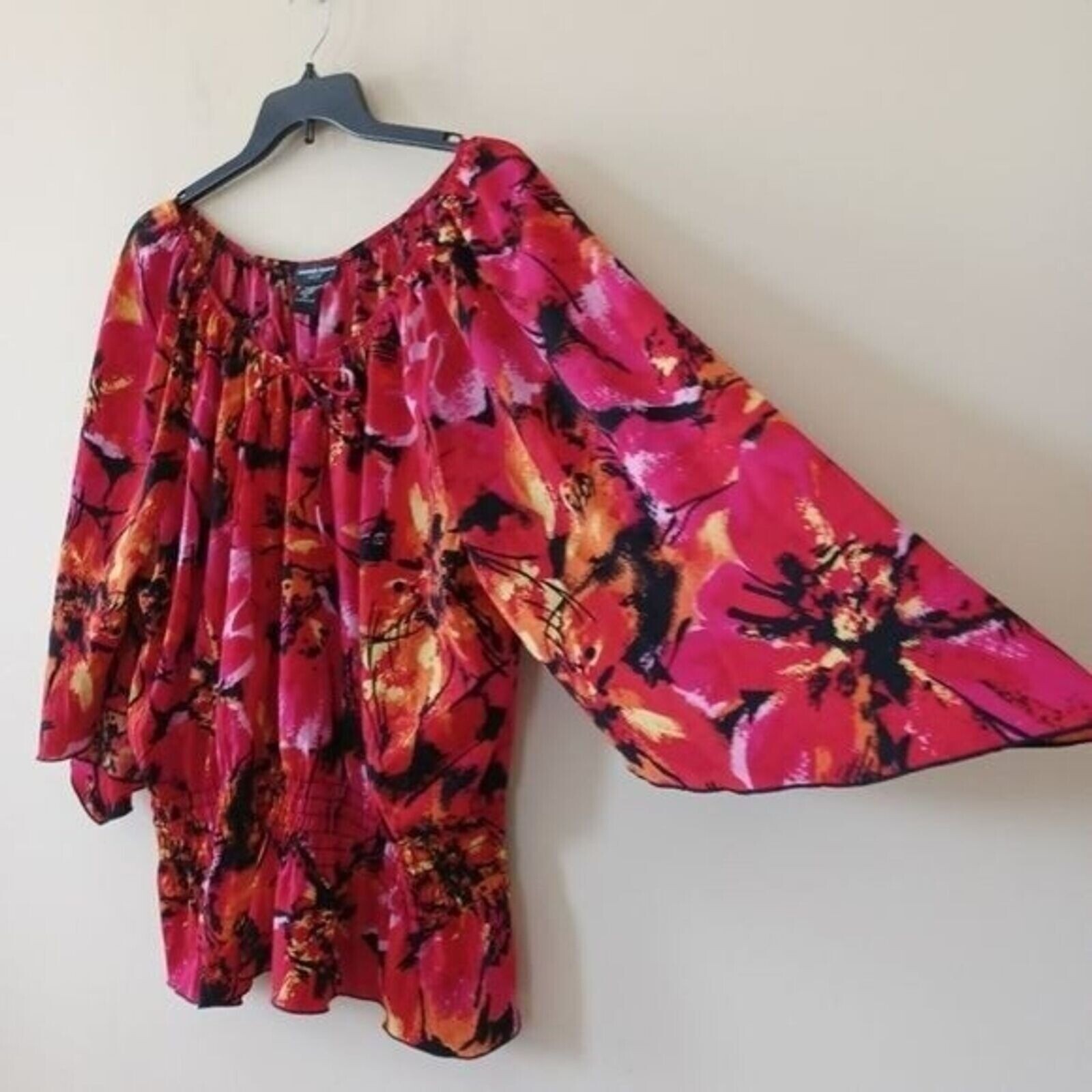 Jennifer Lauren Top 4X Off Shoulder Tropical Flowy Red Colorful Cruise Wear