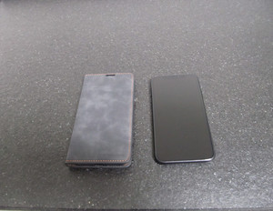 Apple iPhone XR A2105 GSM 64GB Schwarz Ohne Simlock Hülle Akku 91% !!!
