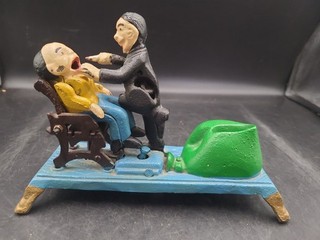Vintage Cast Iron Toy Mechanical Bank Dentist Pulling A Tooth Works. MG