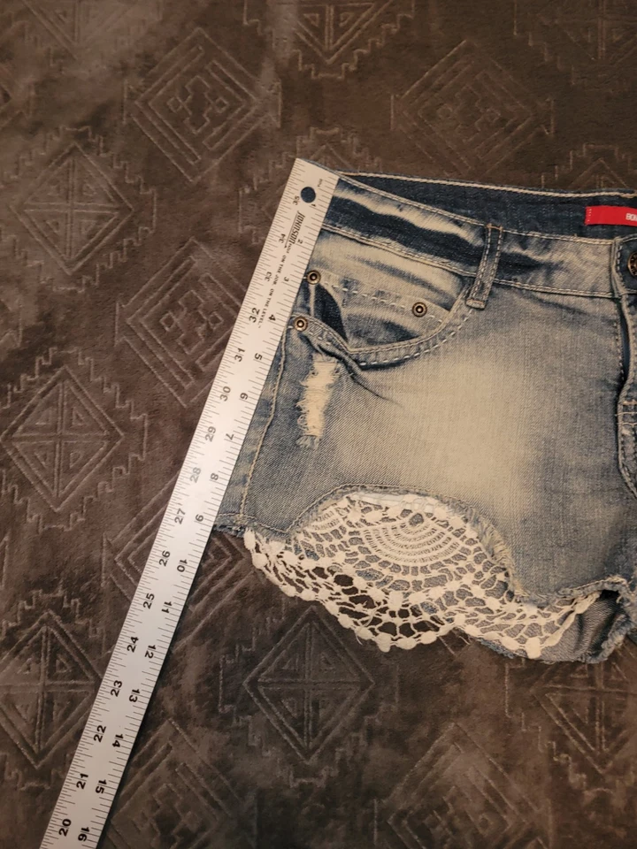 Pantalones Cortos Denim Bongo Encaje Talla 5 ¿Lavado con Ácido? Jeans Daisy Dukes azules desgastados Foto 2 de 4