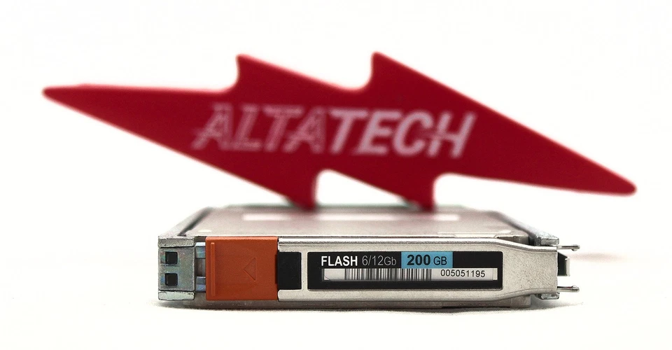 EMC 005051195 200GB SSD SAS 2.5 6G VNX5500/57/75 MZ-6SR2000/0C Solid State Drive - Image 2 of 4