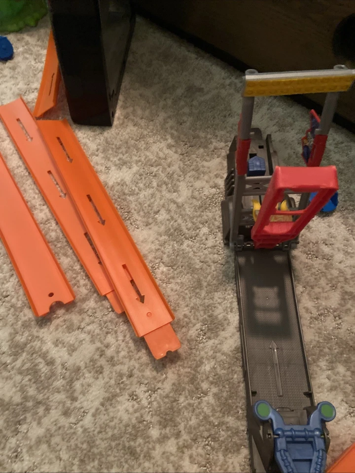 Assorted Hot Wheels Track Orange Red Blue Yellow - Image 3 of 4