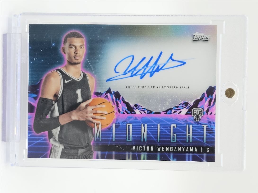 VICTOR WEMBANYAMA 2023-24 TOPPS MIDNIGHT ROOKIE HORIZON RC AUTO Q6101