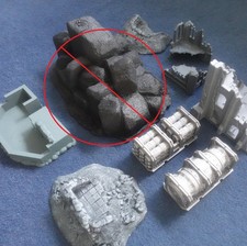 TABLETOP TERRAIN - MIXED LOT WARHAMMER 40000 ...