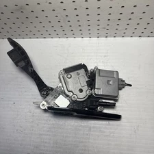 11-15 INFINITI QX56/QX80 A/T Accelerator Pedal OEM 18002-1LA8A