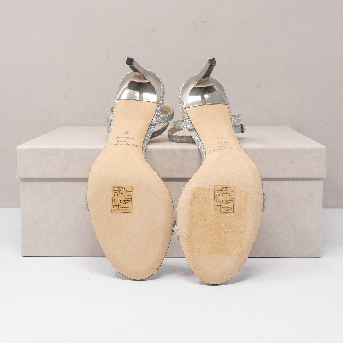 JIMMY CHOO シルバー サンダル 37 Jimmy Choo Silver Glitter Heels - Size 37 ○ Labellov ○ Buy