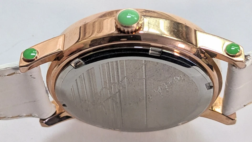 Reloj Bertha Damas Esmaltado Mariposa en Esfera Madreperla Foto 2 de 4