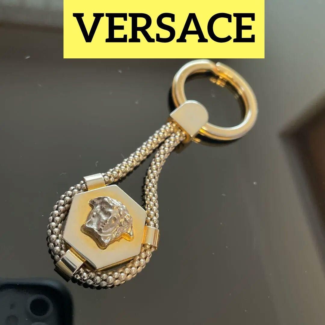 【関税&送料込み】Versace Charm Keychain VERSACE Medusa Keyring Charm Gold Silver Vintage | eBay