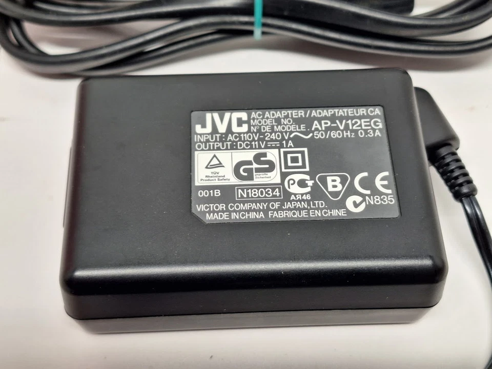 Jvc AP-V12EG 11V 1A AC Adapter Power Supply Charger - Image 2 of 3
