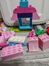 LEGO DUPLO DISNEY JR. MINNIE'S CAFE, MINNIE MOUSE and more 