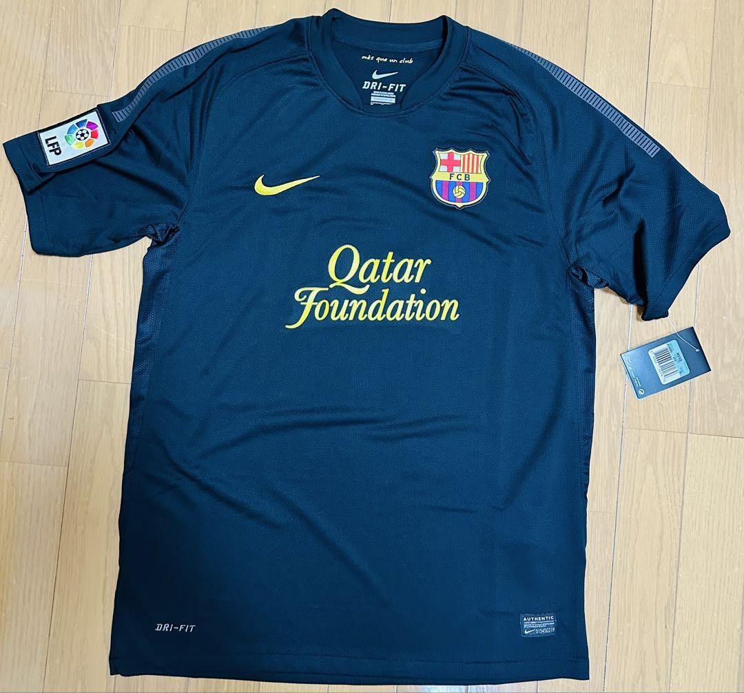 Nike FC Barcelona 2011-2012 Away Jersey Xavi Size M Dri-FIT