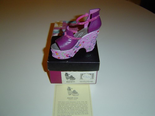 JUST THE RIGHT SHOE Mardi Gras lila Nr. 25103 selten