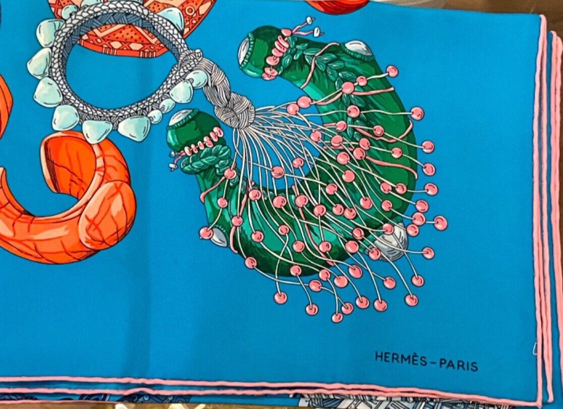 Authentic HERMES Scarf Carre 90 BRACELET DE LUMIERE WOMEN 100% Silk View 4