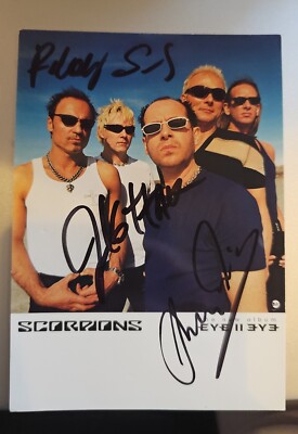 Scorpions サイン入りCD スコーピオンズ Amazon.co.jp: 恐怖の蠍団 - スコーピオンズ: ミュージック