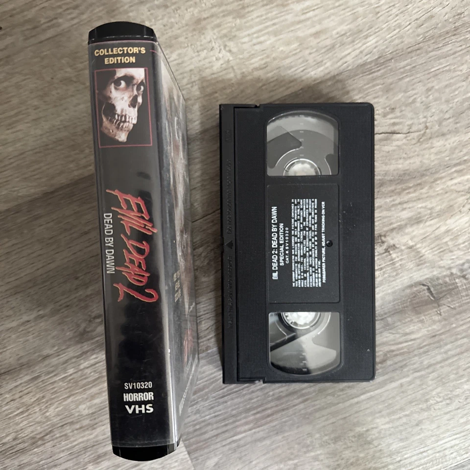 Evil Dead 2: Dead By Dawn - Clamshell Collector's Edition Widescreen VHS Tape - Image 3 of 4