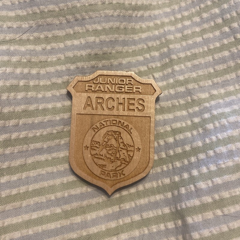 ARCHES NATIONAL PARK - JUNIOR RANGER BADGE - With Modified Pin Back