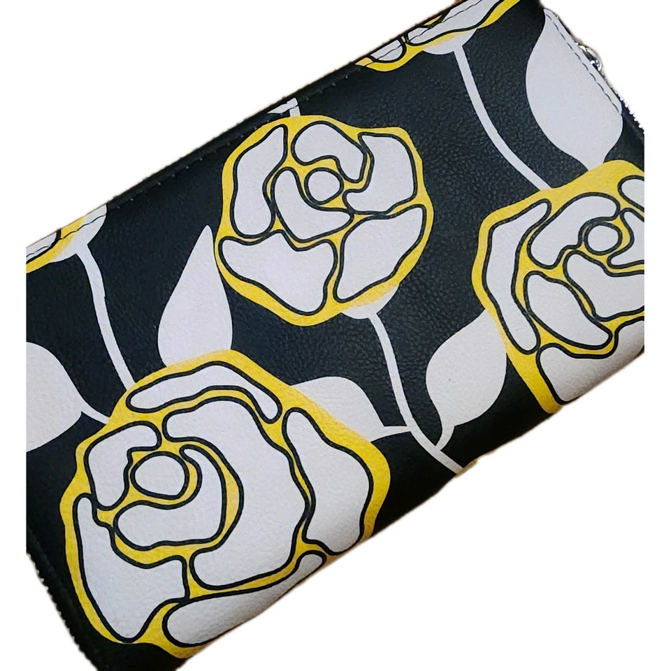 Cartera clutch muñeca Betsey Johnson Foto 2 de 3