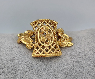 Vtg Nina Ricci Rose Floral Garden Trellis Brooch Gold Tone Signed