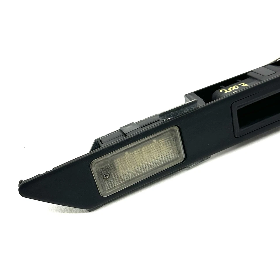 AUDI Q7 2007-2012 4L PUERTA TRASERA MALETERO MANIJA MATRÍCULA LUZ LÁMPARA FABRICANTE DE EQUIPOS ORIGINALES* Foto 2 de 4