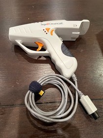 House of the Dead 2 Dreamcast 1999 Complete in Box with TWO Light Guns Bundle