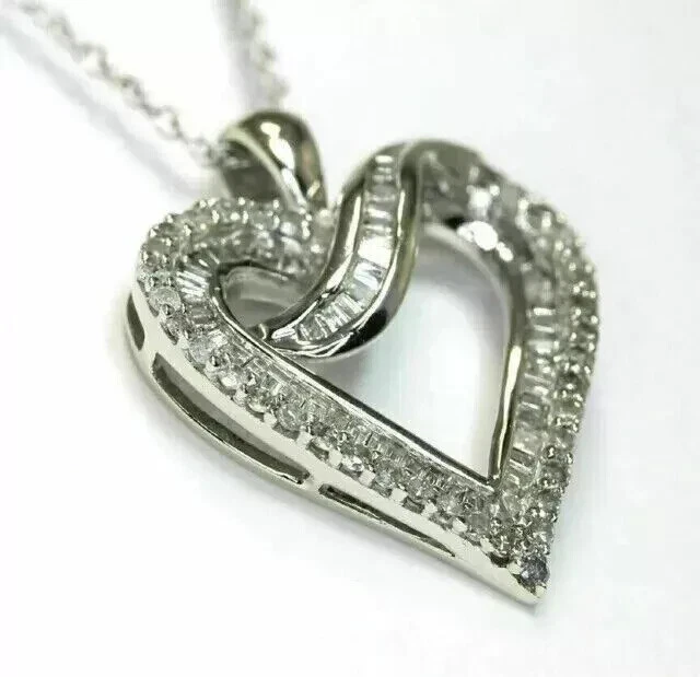 Colgante corazón boda mujer circonita cúbica redonda y baguette de 1,50 quilates oro blanco de 14 quilates Foto 4 de 4