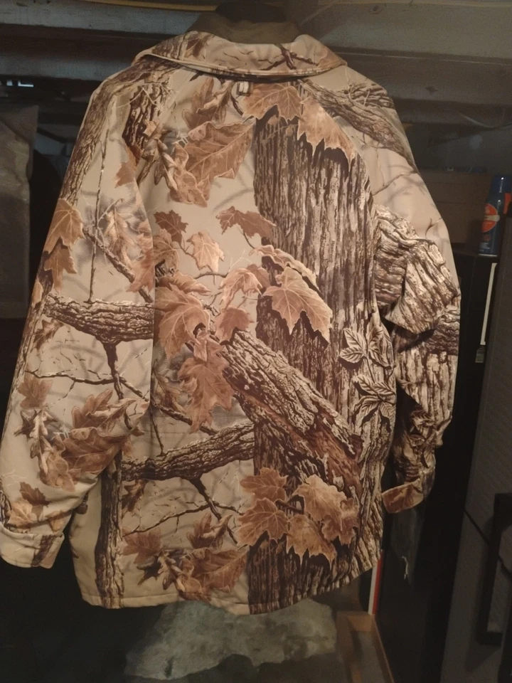 10X Gore Tex Hunting Coat And Bibs Set. Large - Image 4 of 4
