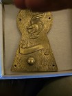 Vintage Brass Door Knocker w Skeleton Keys On Knock Ring Medieval Knight Helmet — photo 3