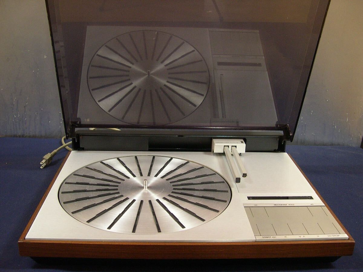 Bang & Olufsen Beogram 4002 Tangential Tracking Turntable MMC20CL