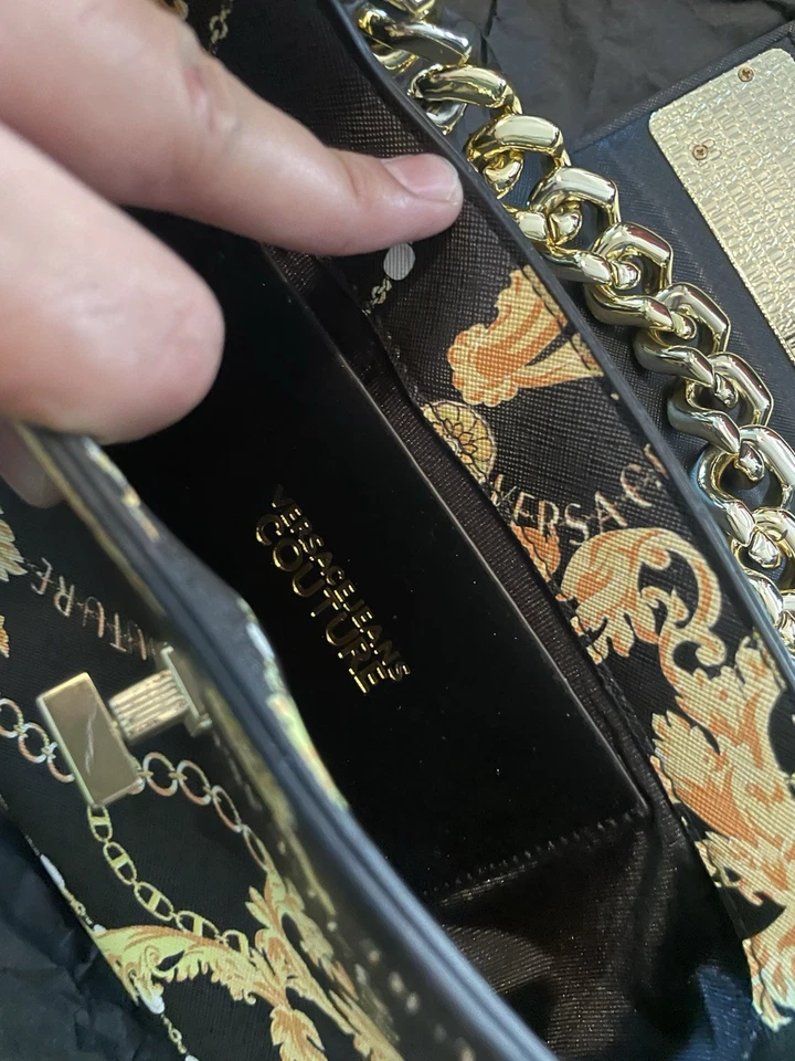 Versace Jean couture Shoulder Bag Black And Gold - Image 4 of 4