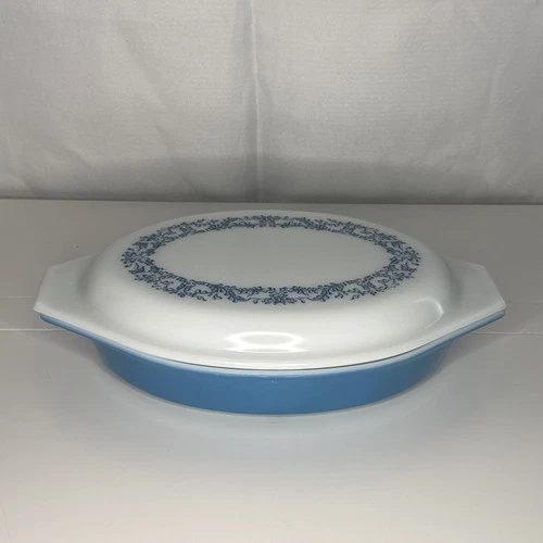 VTG PYREX BLUE IVY 1-1/2 Qt. Divided Oval Casserole Dish With Lid