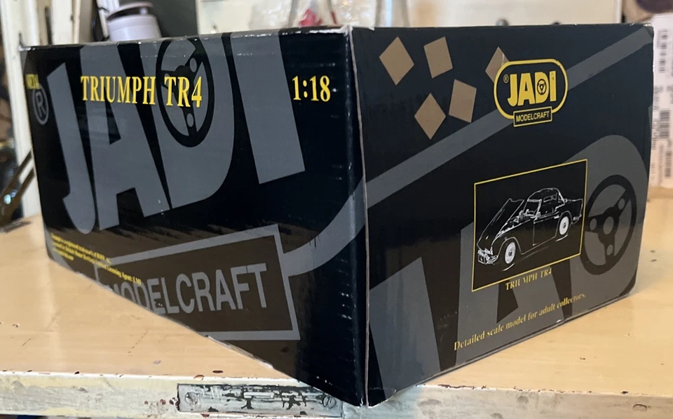 JADI - Triumph TR4   1/18 - Un opened Box - WHITE - Super RARE - Image 4 of 4