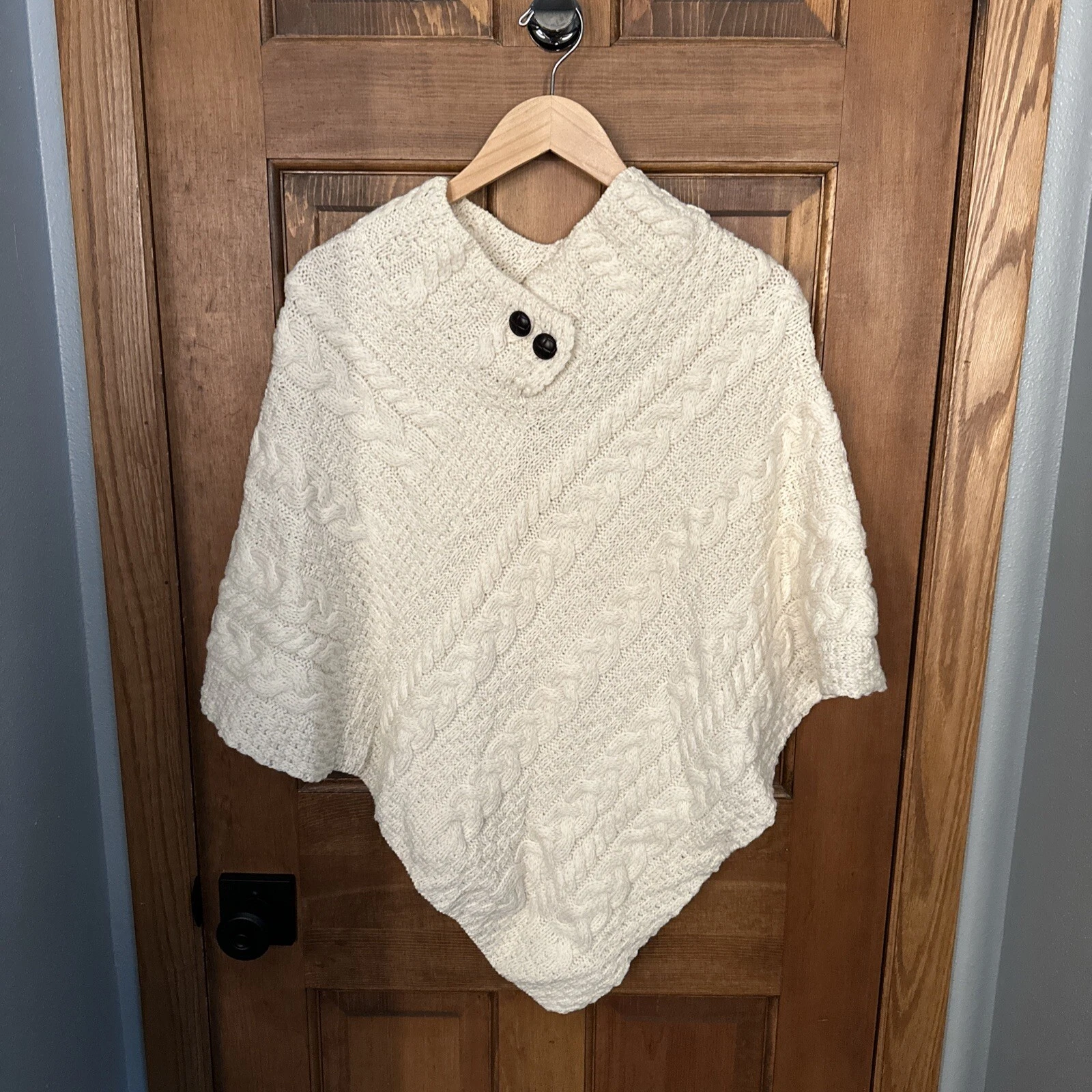 Carraig Donn Cardigan Poncho Sweater Ireland Ivory 100% Merino Wool Cable Knit