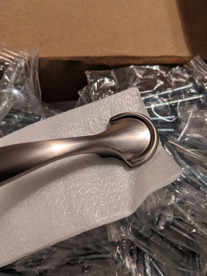 Paquete de 20 tiradores de cajón de níquel satinado cepillado manijas de gabinete de cocina de 3 pulgadas Foto 2 de 4